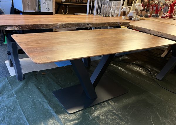 Esstisch Tisch + Massivholz Akazie
+ Echte Schweizer Kante – Bild 8