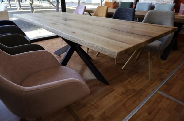 Esstisch Tisch +Massivholz
Eiche VOLL 4cm
+Baumkante +Epoxidharz