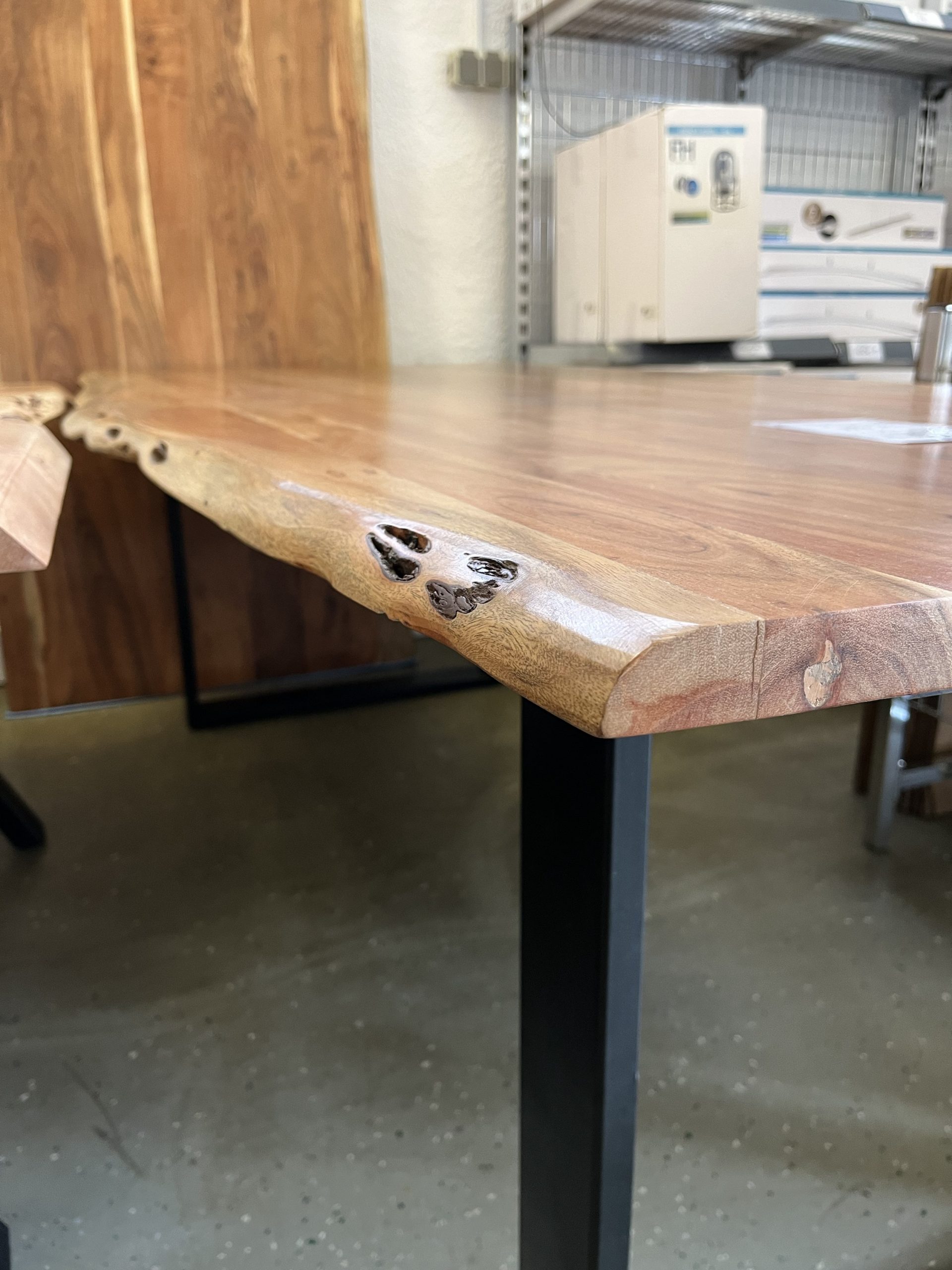Esstisch Tisch + Massivholz Akazie + Designer Gestell 220x100 cm – Bild 4