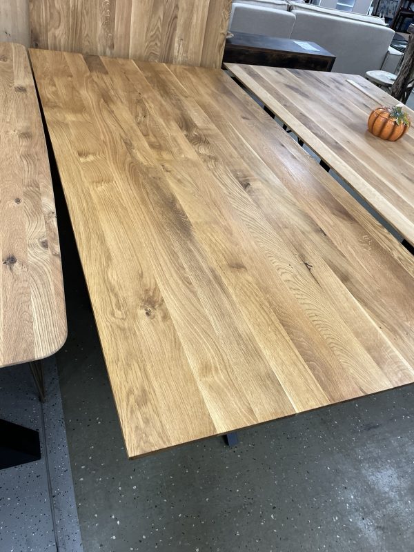 Eichentisch Tisch Wildeiche Schweizer
Kante 180x100 cm