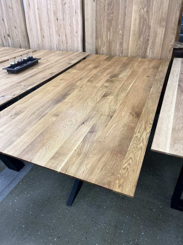Eichentisch Tisch Wildeiche Schweizer
Kante 180x100 cm – Bild 2
