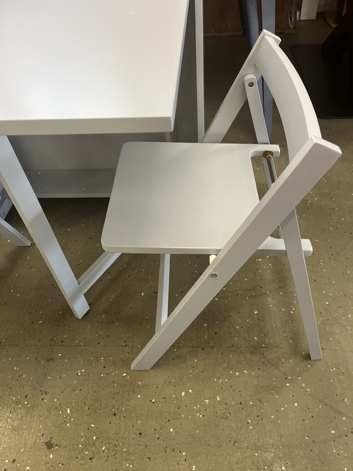 Tisch mit Stühle Das kompakte Esszimmer-Set in hellgrau Neu ! – Bild 9