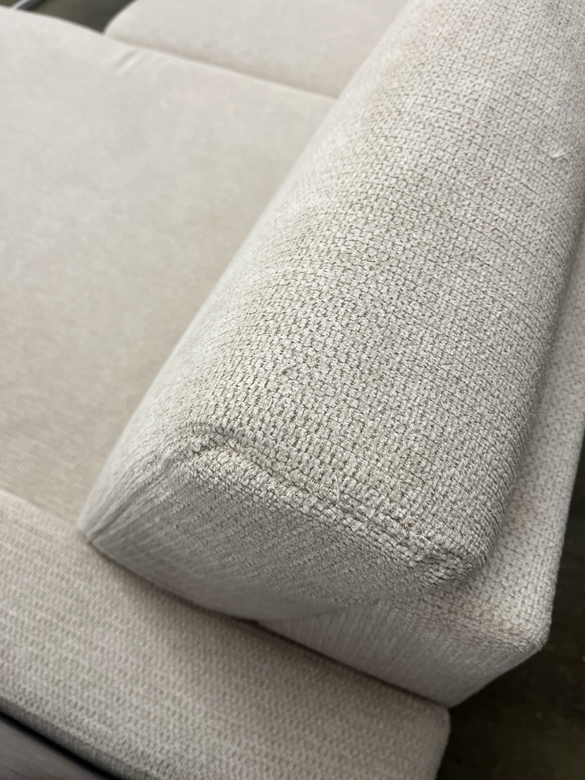 Ecksofa mit Holzfüßen Récamiere links und rechts montierbar ! – Bild 3