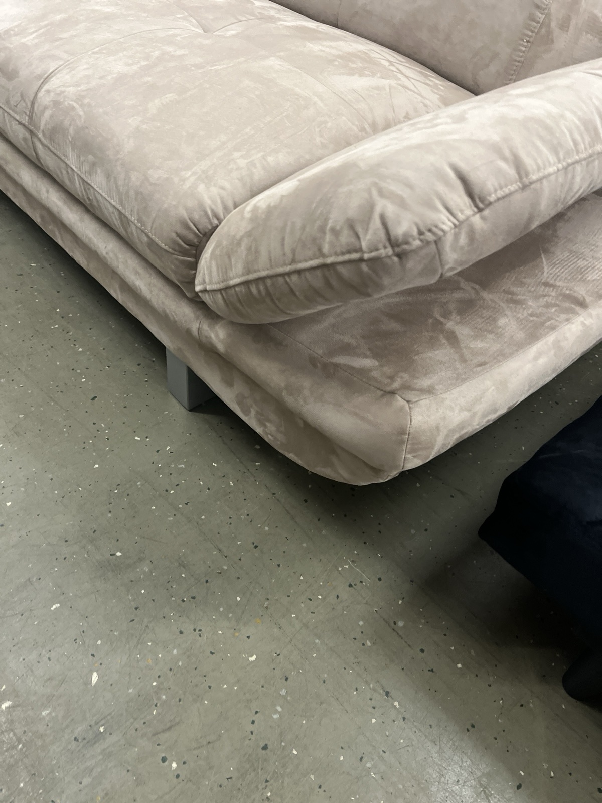 Sofa, mit Armteilverstellung & Kopfteilverstellung❗️
Maße: 220x96x92 cm – Bild 8