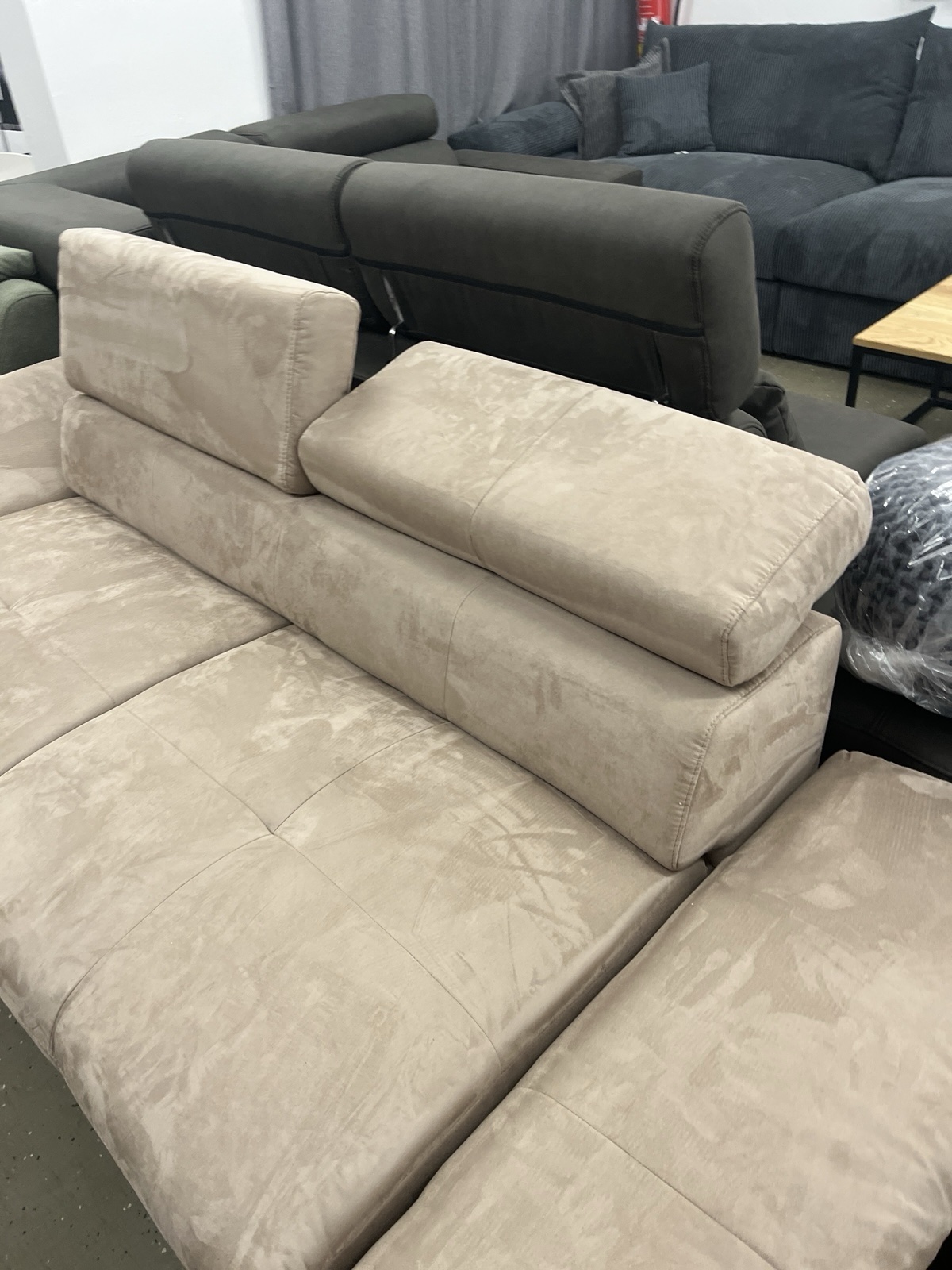 Sofa, mit Armteilverstellung & Kopfteilverstellung❗️
Maße: 220x96x92 cm – Bild 6