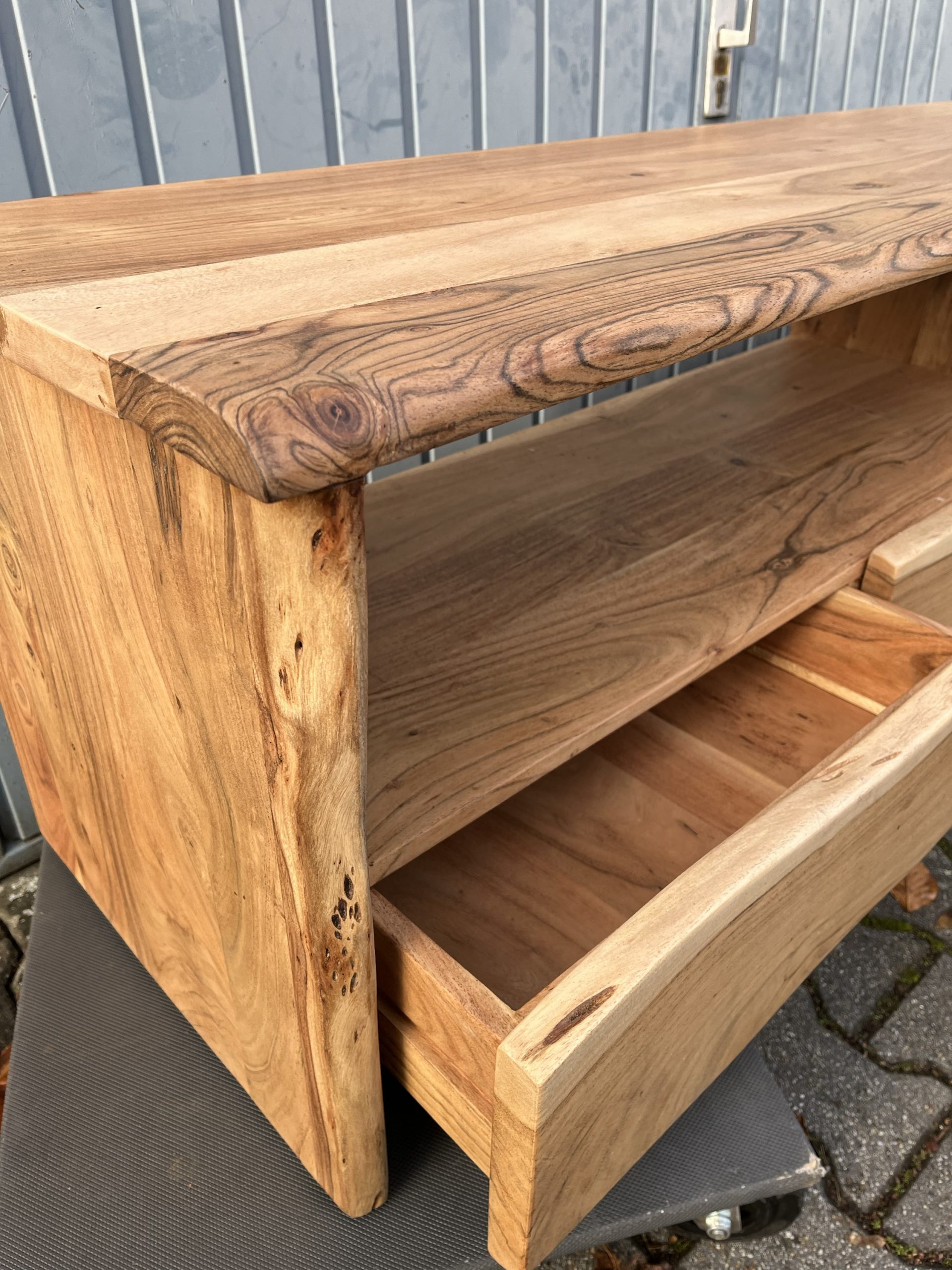 TV Board Sideboard Vollmassiv Holz Akazie 230x45x50 cm.Neue – Bild 7