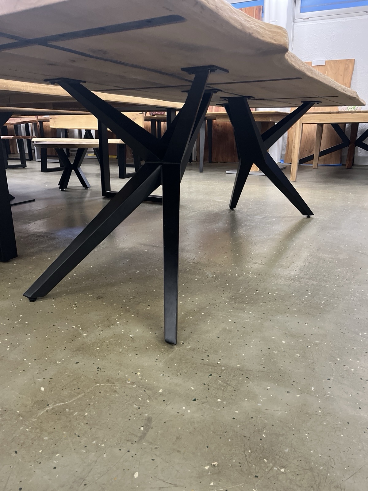 Esstisch Tisch +Massivholz Eiche VOLL 4cm +Baumkante +Epoxidharz 260x100 cm – Bild 14