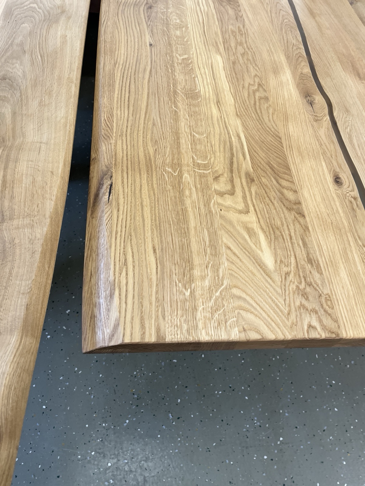 Esstisch Tisch + Massivholz Eiche 200x100x75 Epoxidharz mit Stern / Doppel X und U Gestell – Bild 12