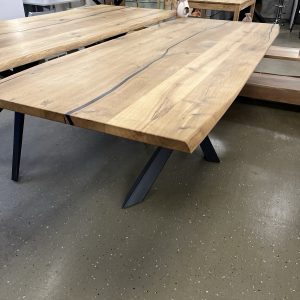 Esstisch Tisch + Massivholz Eiche 240x100x75 cm Epoxidharz mit Stern / Doppel X und U Gestell