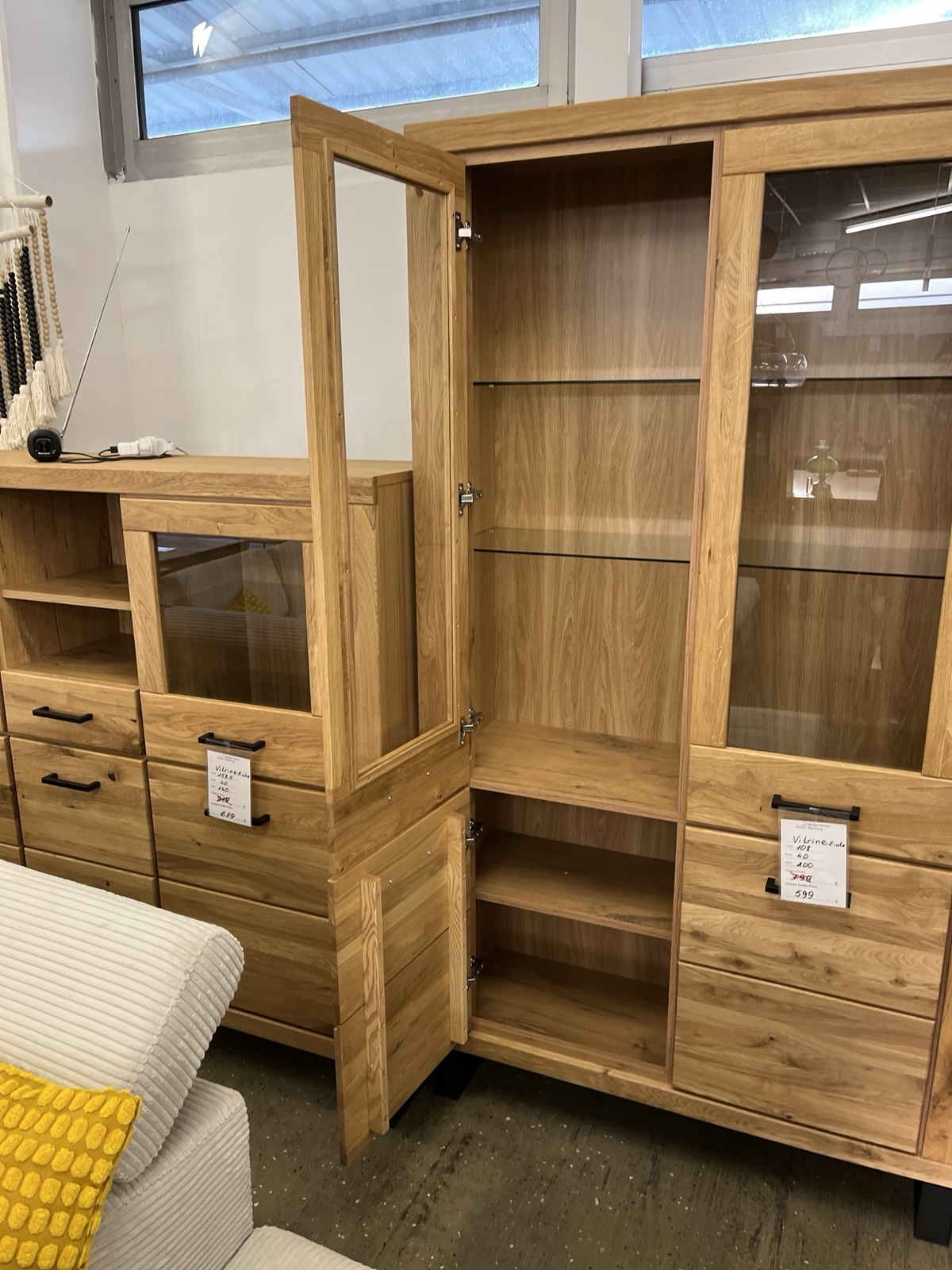 Vitrine Doppelvitrine + Soft-Cose 200x109 cm Front Massivholz Eiche 599€ – Bild 3